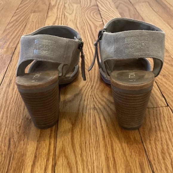 Toms | Majorca Block Heel Sandal Taupe Suede | Size 7 - Picture 2 of 4
